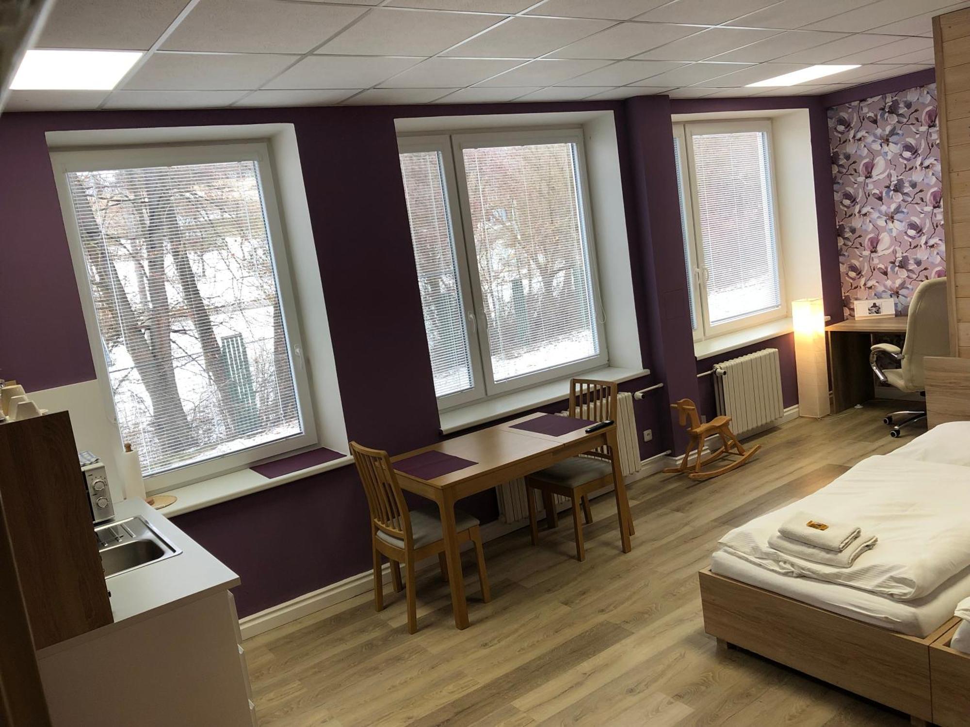 DNM Inn Korycany Bagian luar foto