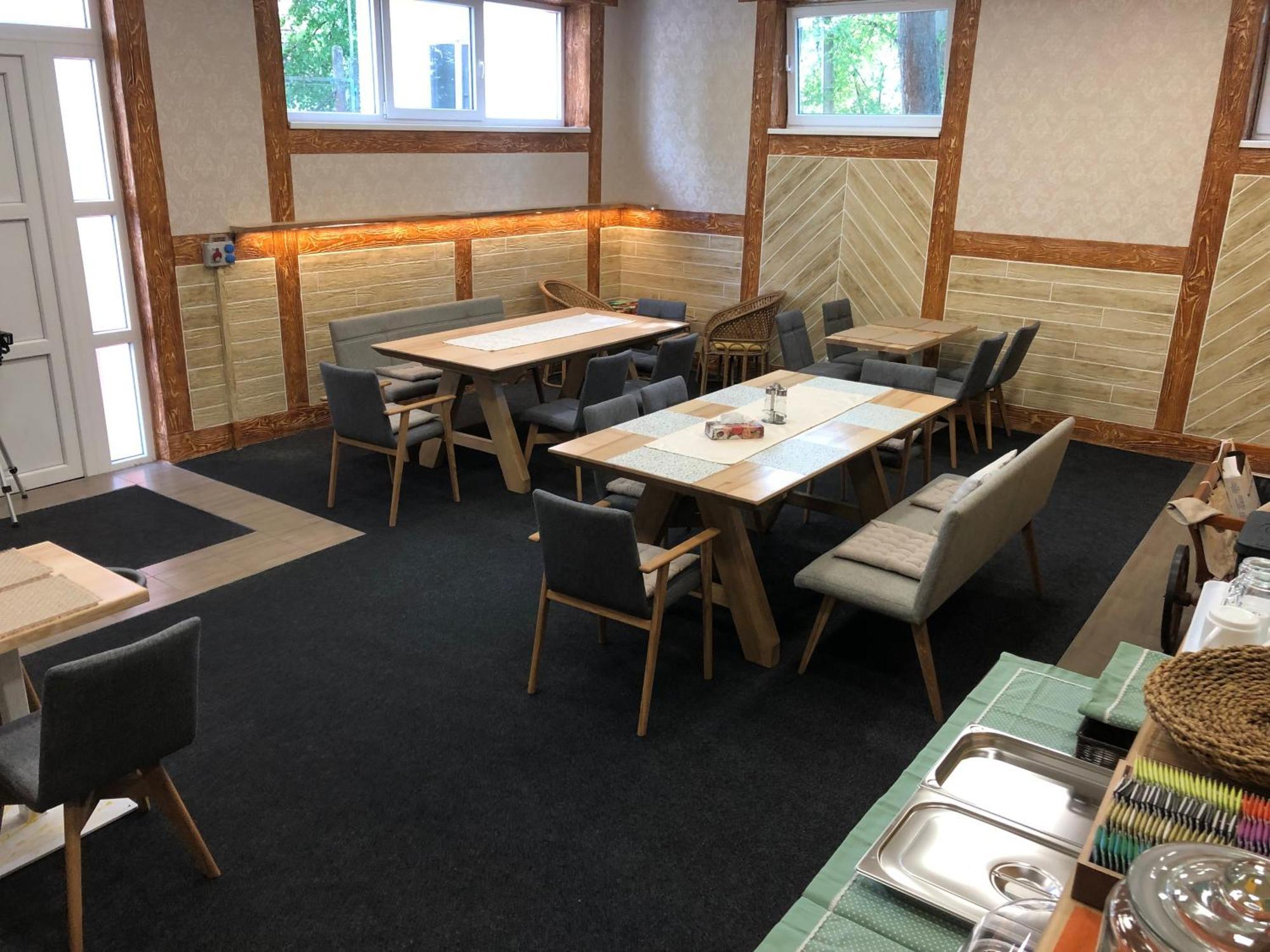 DNM Inn Korycany Bagian luar foto