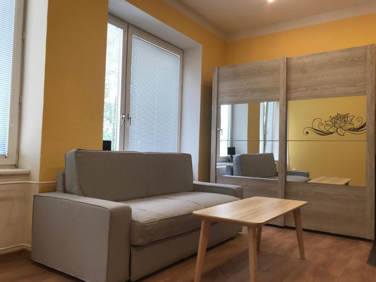 DNM Inn Korycany Bagian luar foto